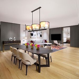 Premier King Suite Sea View